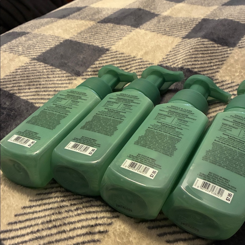White Barn Clean House Vibes Foaming Hand Soap - Green (4) - Picture 4 of 4